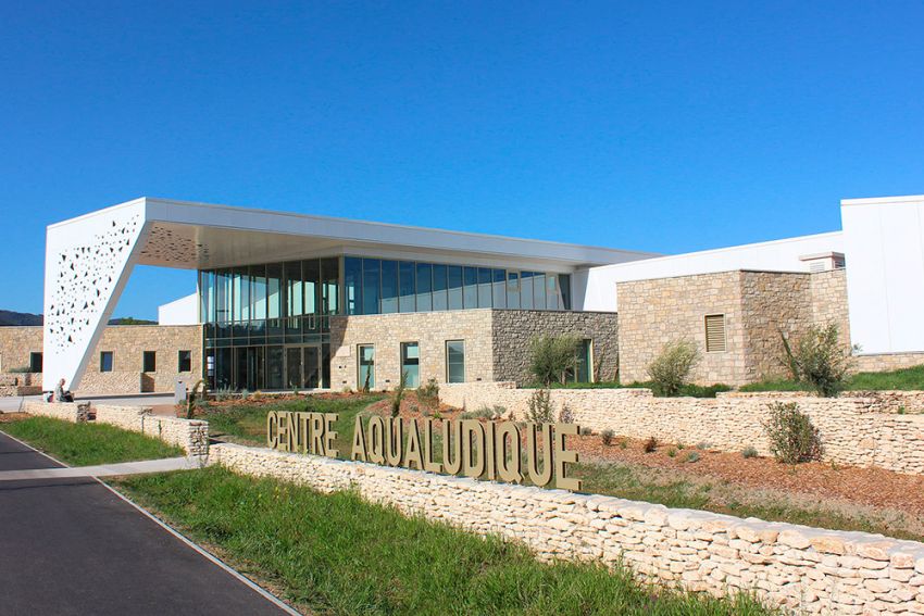 Un centre aqualudique innovant