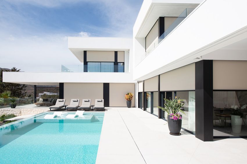 Luxueuse villa de vacances avec vue imprenable et climat intérieur agréable