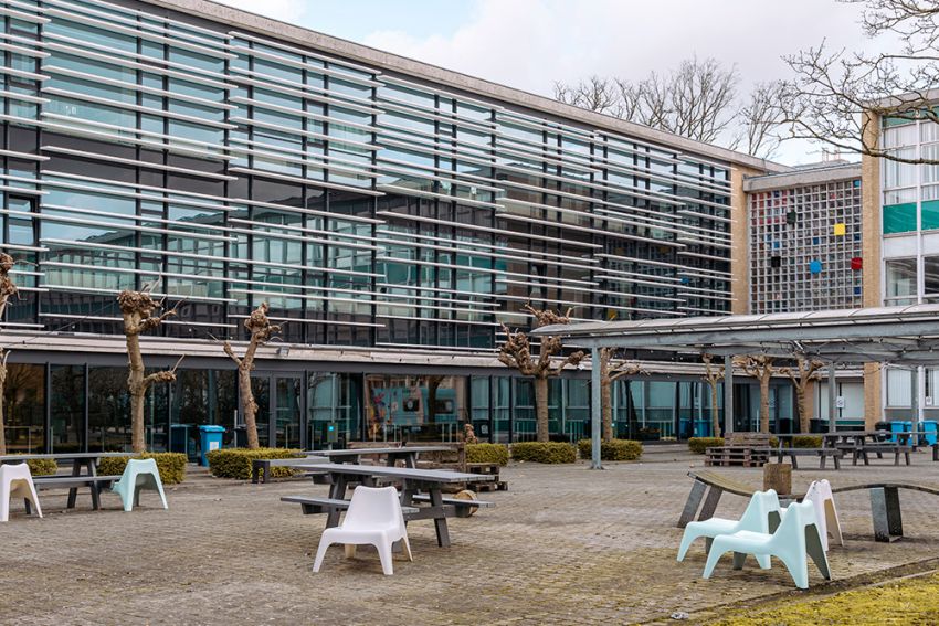 Brise-soleil esthétiques et durable au Howest Campus Bruges